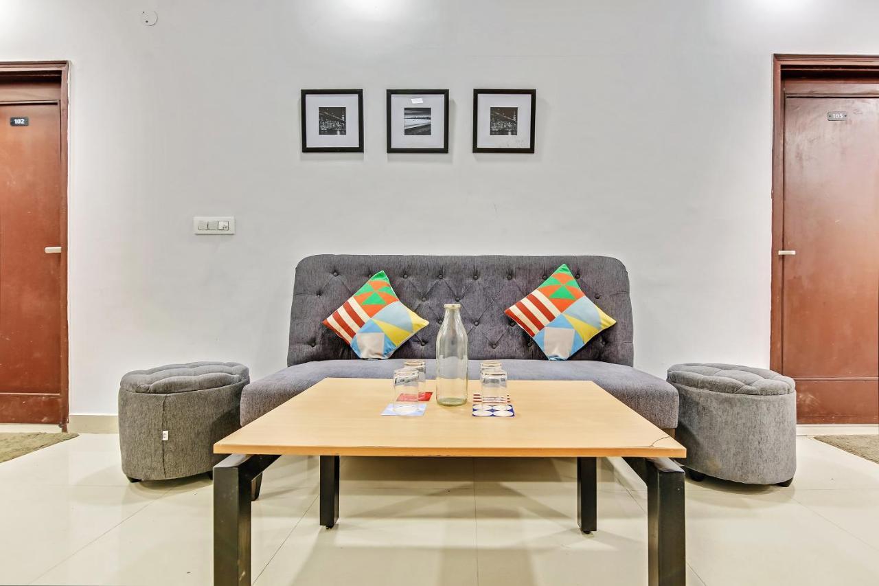Oyo Home 64106 Comfortable Stay New Delhi Eksteriør bilde