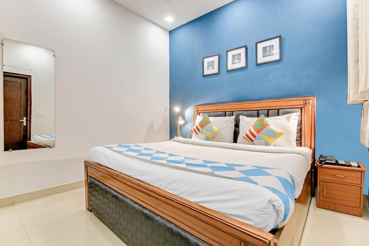 Oyo Home 64106 Comfortable Stay New Delhi Eksteriør bilde