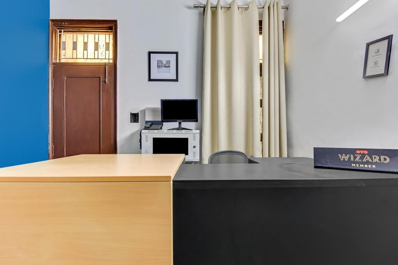 Oyo Home 64106 Comfortable Stay New Delhi Eksteriør bilde